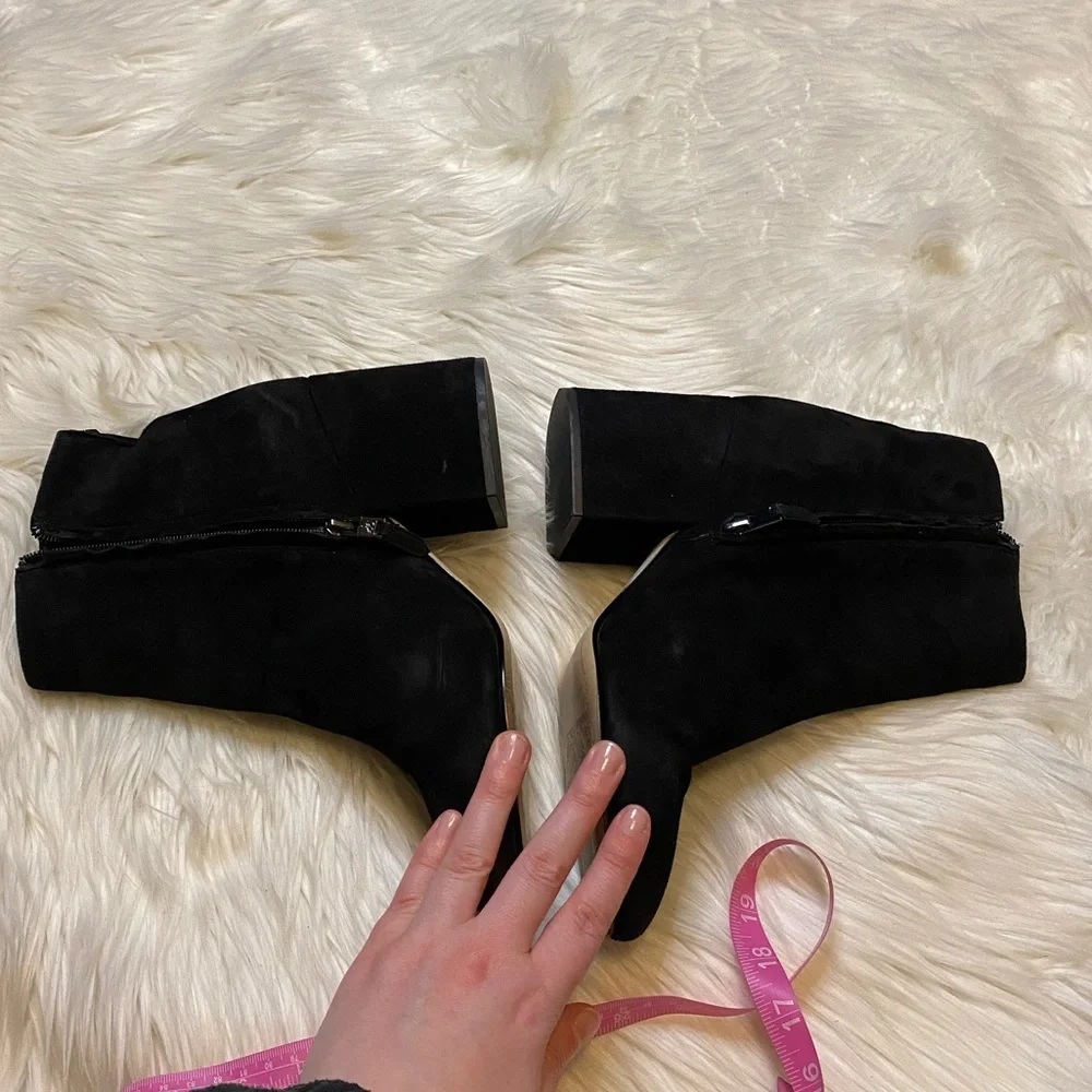Sam Edelman black suede leather size 10 heeled ankle booties boots